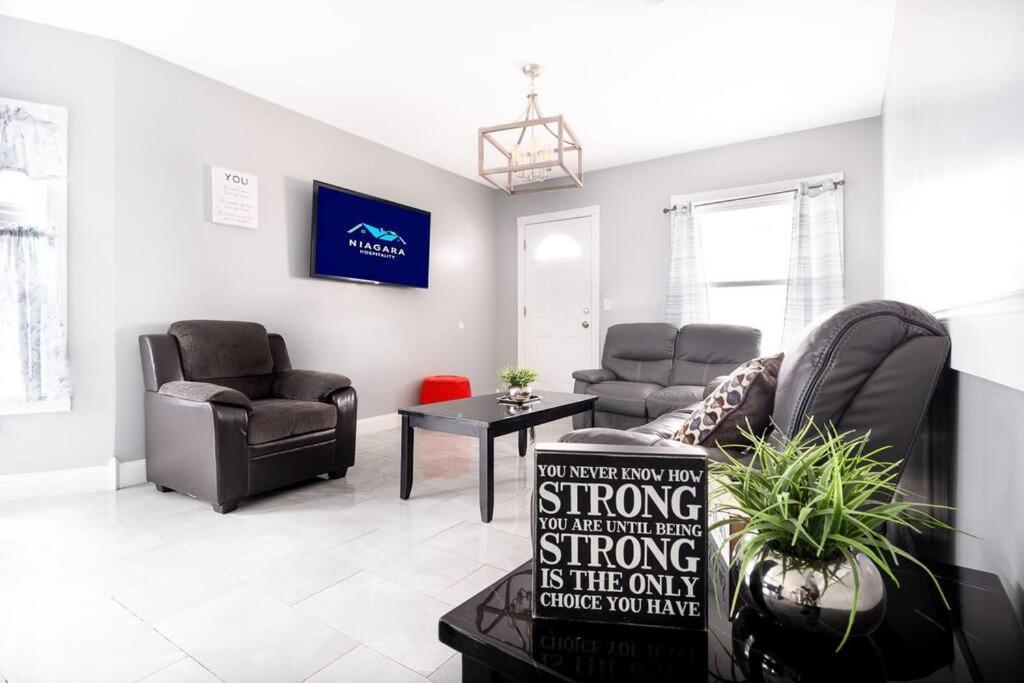Comfy 4Br, 1 Bath Near The Falls & Casino Niagara Falls Exterior photo