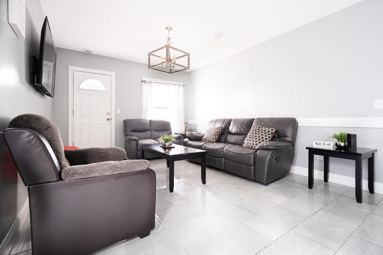 Comfy 4Br, 1 Bath Near The Falls & Casino Niagara Falls Exterior photo